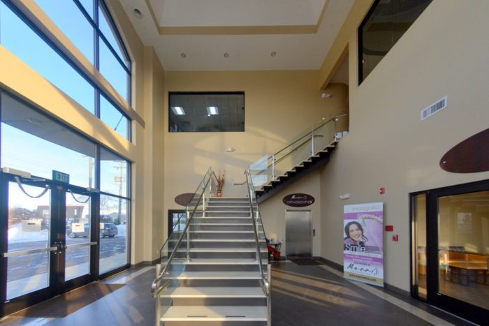 Foyer4-min
